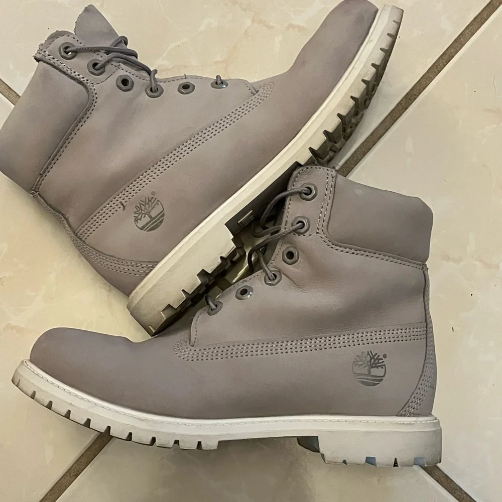 Timberland Light Gray Ankle Boots - Picture 4 of 5